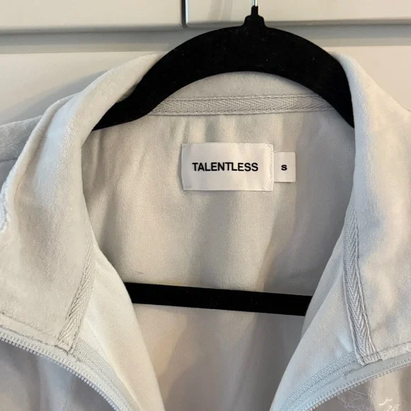 NEW Talentless women’s terry cloth mock neck cropped zip up - Picture 4 of 7